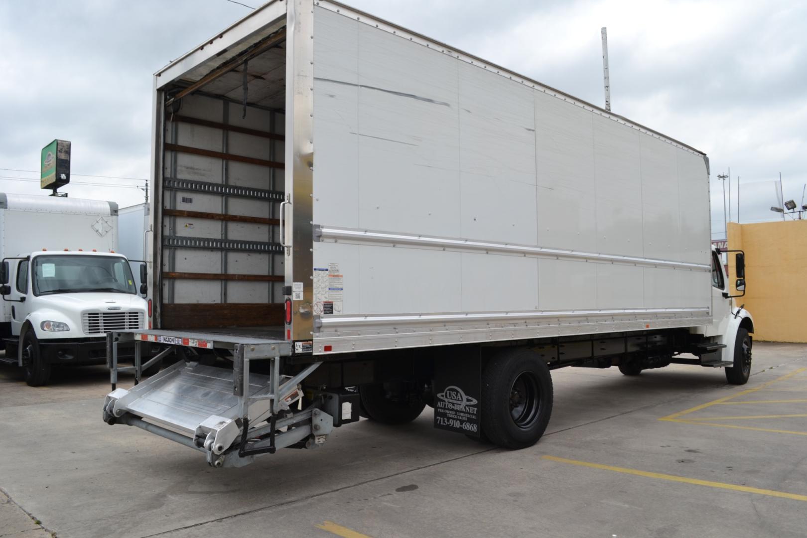 2019 WHITE /BLACK FREIGHTLINER M2-106 with an CUMMINS B6.7L 260HP engine, ALLISON 2200RDS AUTOMATIC transmission, located at 9172 North Fwy, Houston, TX, 77037, (713) 910-6868, 29.887470, -95.411903 - Photo#4